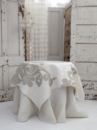 Couture Dreams Enchantique Jute Ivory Table Topper
